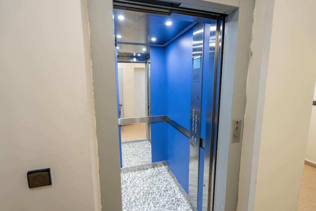 Proche De Aeroport Et Stade Moderne Et Calme Apartamento *