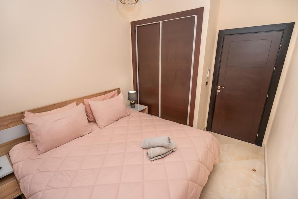 Apartamento Proche De Aeroport Et Stade Moderne Et Calme *